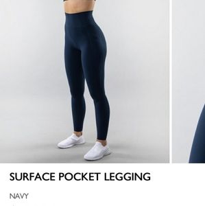 Alphalete surface pocket legging